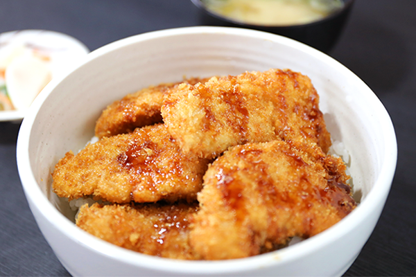 かつ丼　焼肉屋